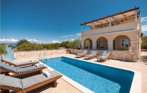 Cozy Home In Vela Luka With Outdoor Swimming Pool